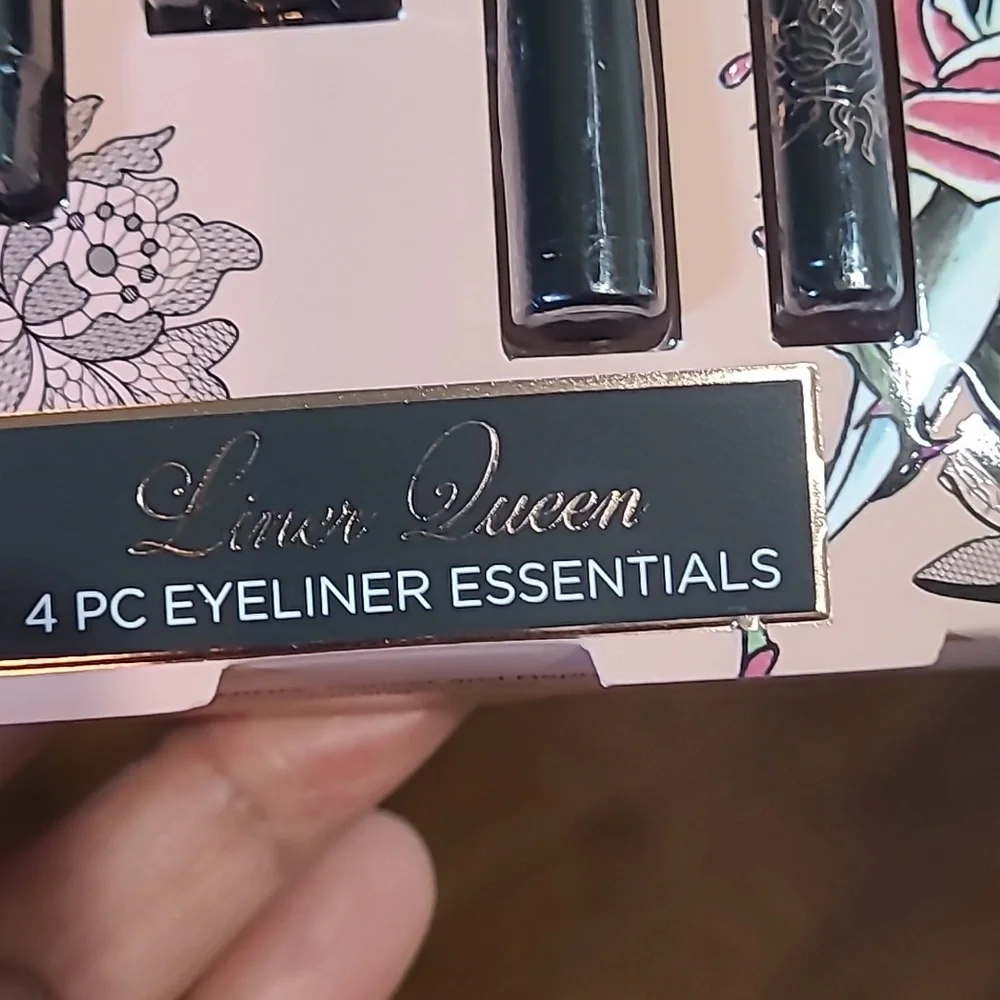 Ed Hardy Black Eyeliner Essentials Set